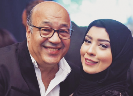 شاهد بكاء حجاج عبد العظيم خلال حفل زفاف ابنته